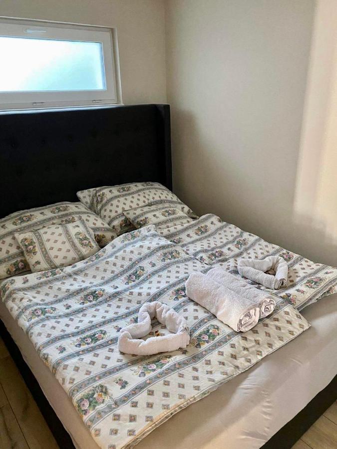 Hajnal Apartman Appartement Szeged Buitenkant foto