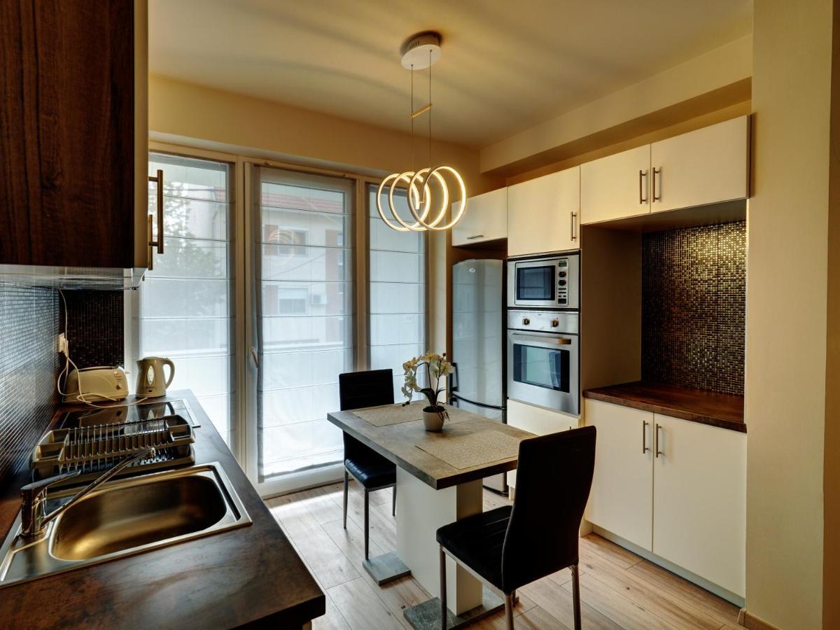 Hajnal Apartman Appartement Szeged Buitenkant foto