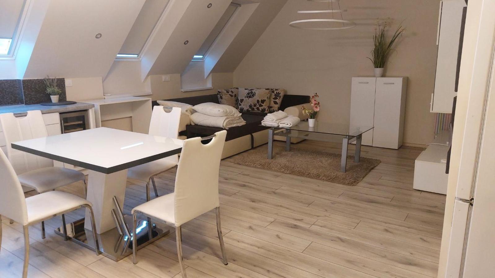 Hajnal Apartman Appartement Szeged Buitenkant foto
