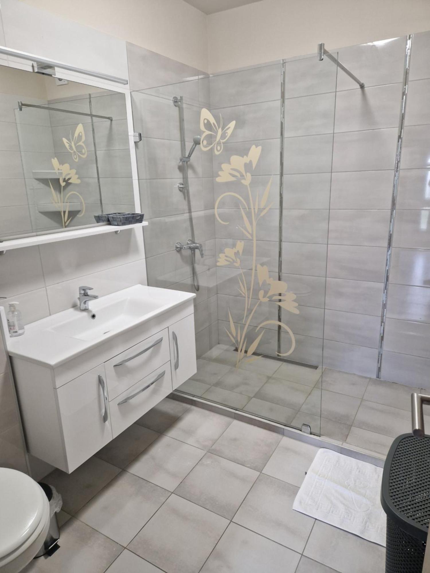 Hajnal Apartman Appartement Szeged Kamer foto
